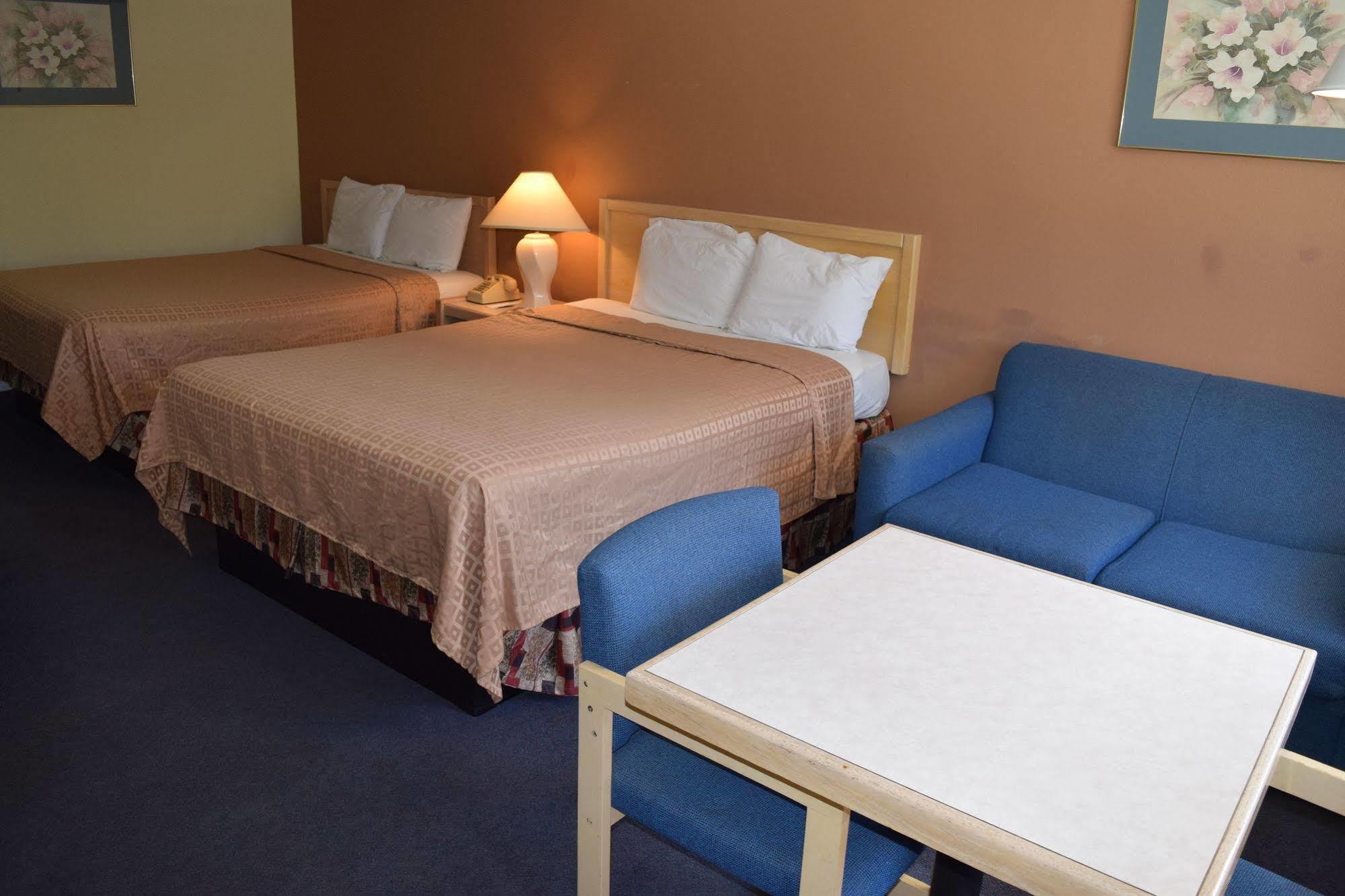 Valley Oaks Inn Уудланд Екстериор снимка