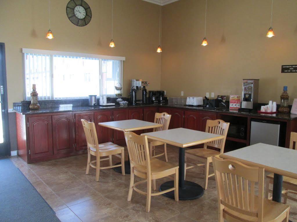 Valley Oaks Inn Уудланд Екстериор снимка